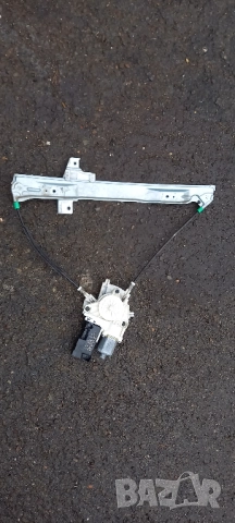 Преден ляв стъклоповдигач Peugeot 407