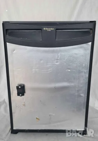Мини хладилник Мини бар Electrolux, снимка 2 - Хладилници - 55870122