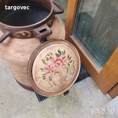 приказно красив ръчно рисуван гюм за мляко, снимка 3 - Декорация за дома - 49886659