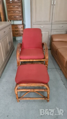 ратанов стол шезлонг с възглаеничка