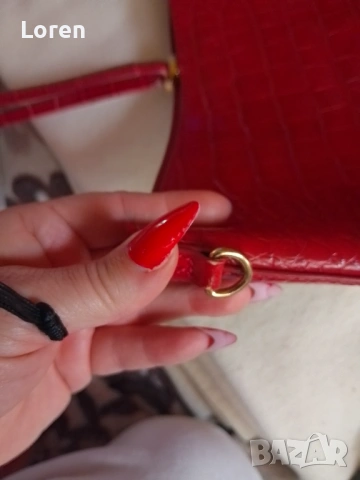 Червена чанта еко кожа тип имитира лак, снимка 5 - Чанти - 53467523