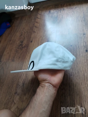 hugo boss - страхотна шапка , снимка 8 - Шапки - 50690050