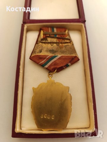 Орден Бойно червено знаме, снимка 2 - Антикварни и старинни предмети - 50777169