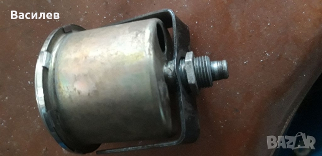 Ковровец гуми за резервоар,скоростомер,стар номер.Цедка от стар мотор., снимка 2 - Мотоциклети и мототехника - 30468781