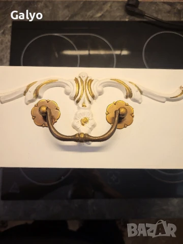 3 броя красиви месингови дръжки за мебели