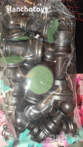 Големи фигури за шах, от бакелит и пластмаса, снимка 4 - Други спортове - 48250627