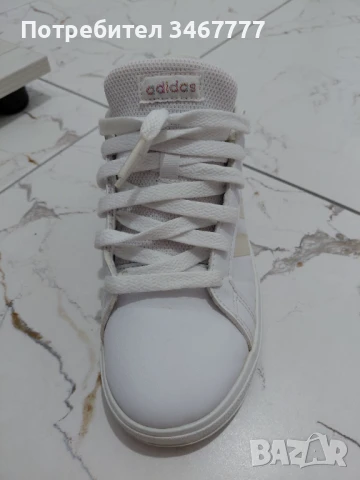 Дамски маратонки адидас, снимка 4 - Маратонки - 50498597