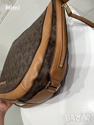 Michael Kors оригинална чанта, снимка 4 - Чанти - 48709471