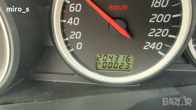 Nissan Primera Primera (P12) 1.8 i 16V (116 Hp), снимка 12 - Автомобили и джипове - 53694281