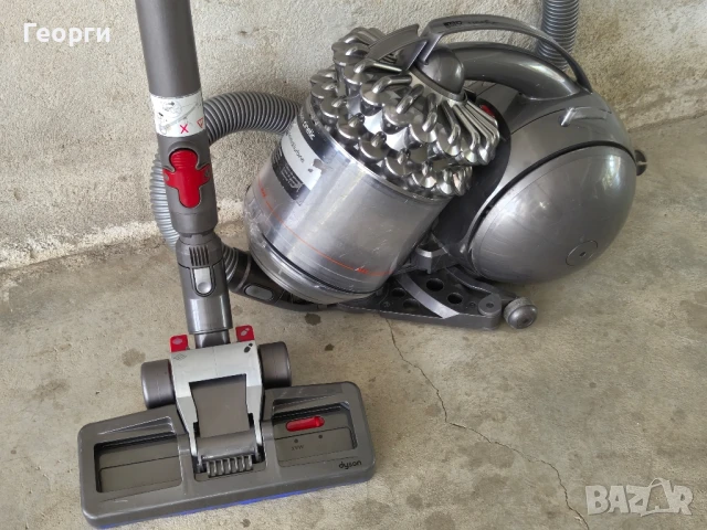 Прахосмукачка Dyson DC52 Animal Turbine, снимка 2 - Прахосмукачки - 51251423