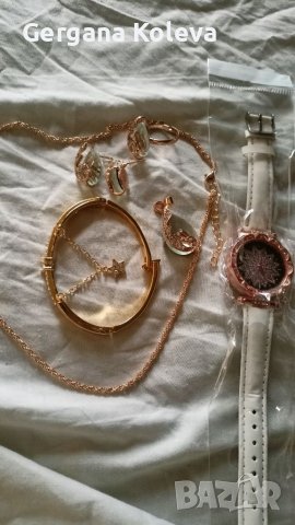 Лот бижута + часовник, снимка 5 - Бижутерийни комплекти - 41818974