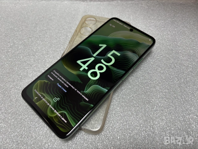 Перфектен! Motorola Moto G35 5G 256GB, Зелен, снимка 3 - Motorola - 53022228