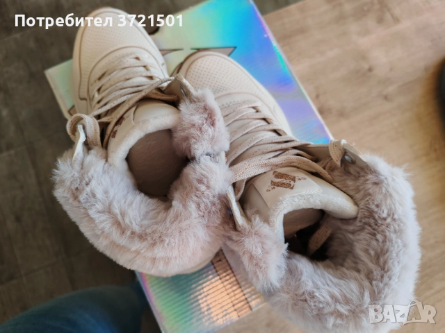 Зимни боти Skechers, снимка 4 - Дамски боти - 52801349