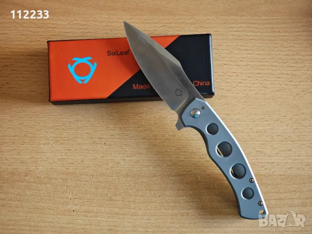 Нож SixLeaf чисто нов