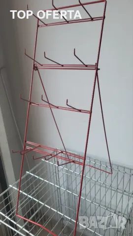 Метален стелаж с 14 куки за закачане, червен цвят!!! 80 х 26 см, снимка 2 - Стелажи и щандове - 47802508
