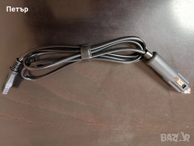 Продавам зарядно от запалката на колата