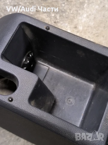 Подлакътник за Голф 5 Volkswagen Golf 5 , снимка 4 - Части - 51122808