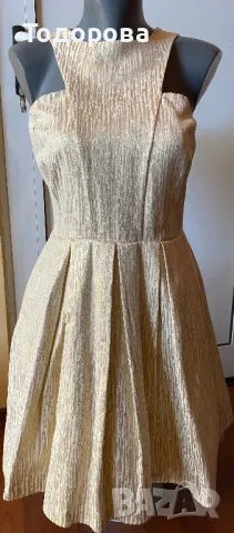 Елегантна златиста рокля 