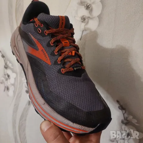 Brooks Cascadia 16 Gtx Gore-Tex номер 44 ,5 маратонки водоустойчиви , снимка 7 - Маратонки - 49626021