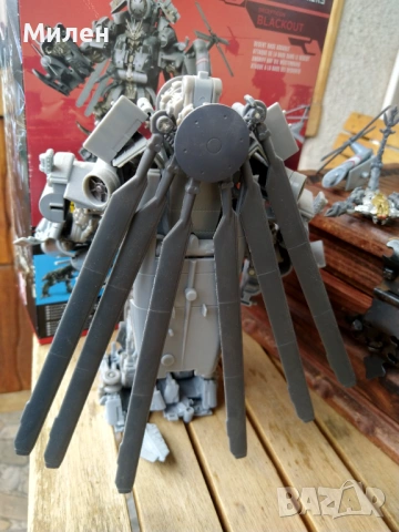 Transformers Blackout studio series , снимка 6 - Колекции - 53604994
