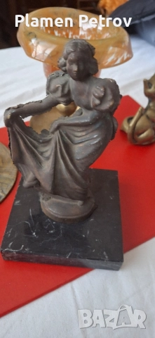 Царски копчета, вази, котка и склуптура , снимка 16 - Колекции - 40851669