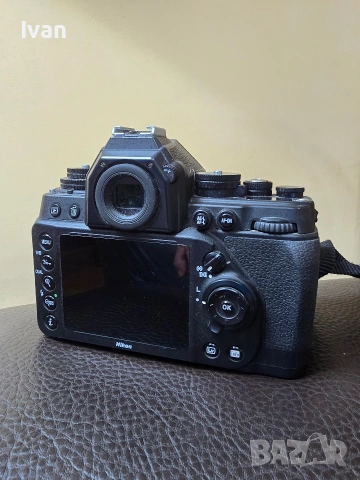 Фотоапарат Nikon с обектив, снимка 6 - Фотоапарати - 53726774