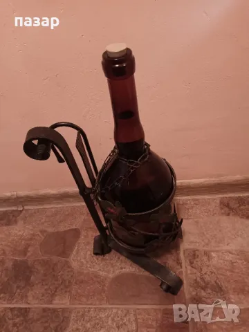 Ковано желязо стойка със шише3 литра вместимост, снимка 5 - Антикварни и старинни предмети - 48968846