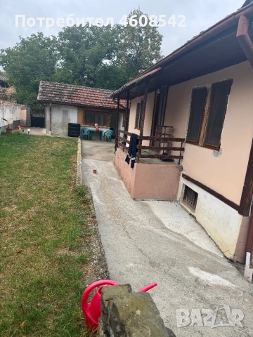 Масивна къща 103 кв.м. с просторен двор – 920 кв.м. обща площ, снимка 3 - Къщи - 51879227