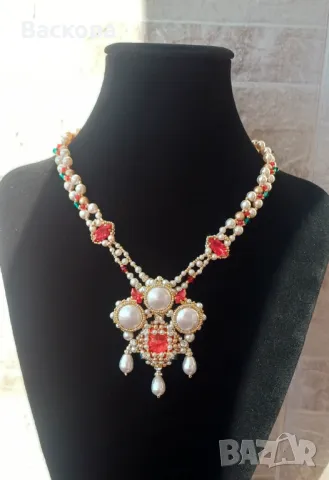 Ръчно изработено колие Венеция с цвят Light Siam, снимка 2 - Колиета, медальони, синджири - 47727821