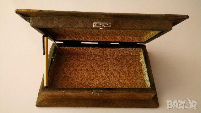 Стара кутия, снимка 8 - Антикварни и старинни предмети - 41875834