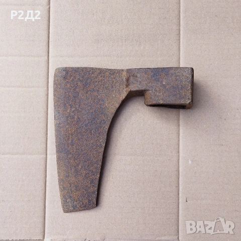 стара брадва кривица 