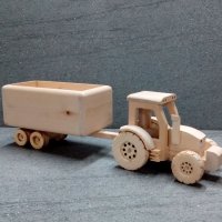 Декоративен дървен трактор с ремарке DMAR 179N2, снимка 3 - Други ценни предмети - 30502387