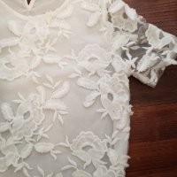 Бял топ блуза с флорални елементи  Jennifer Lopez , снимка 9 - Корсети, бюстиета, топове - 34443328