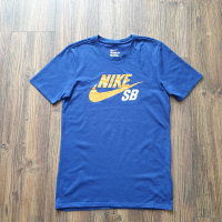 Страхотна мъжка тениска NIKE  размер S , снимка 1 - Тениски - 36165317