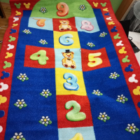 130/190 детски килим, снимка 1 - Килими - 44923819