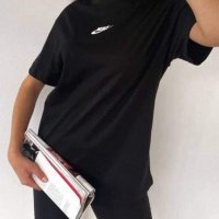 Дамска тениска Nike, снимка 2 - Друга електроника - 44474741