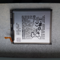 Оригинална батерия за Samsung S20, снимка 2 - Оригинални батерии - 44763416