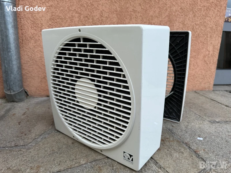 Прозоречен реверсивен вентилатор Vortice Vario 300/12 AR LL S LongLife 30.000h, снимка 1