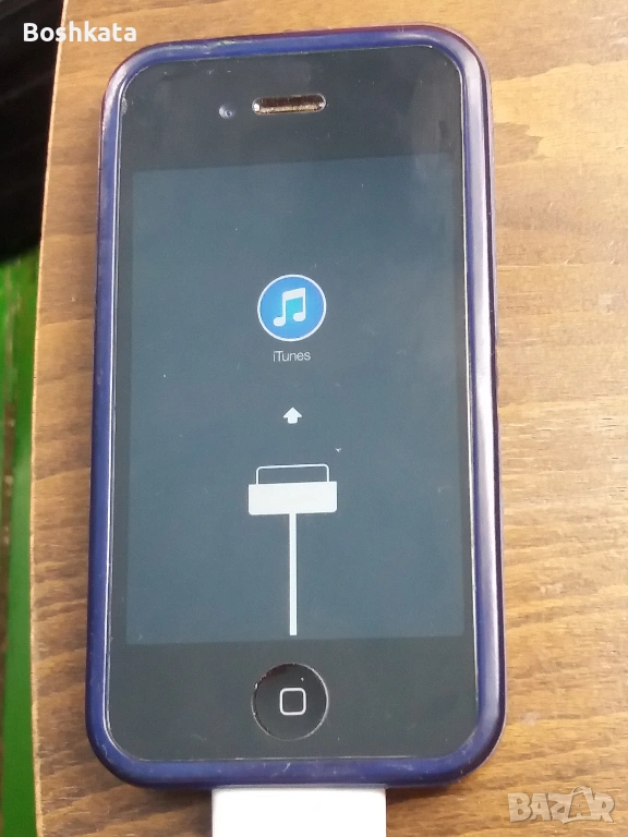 Apple Iphone 4 за части или ремонт, 2 броя, снимка 1