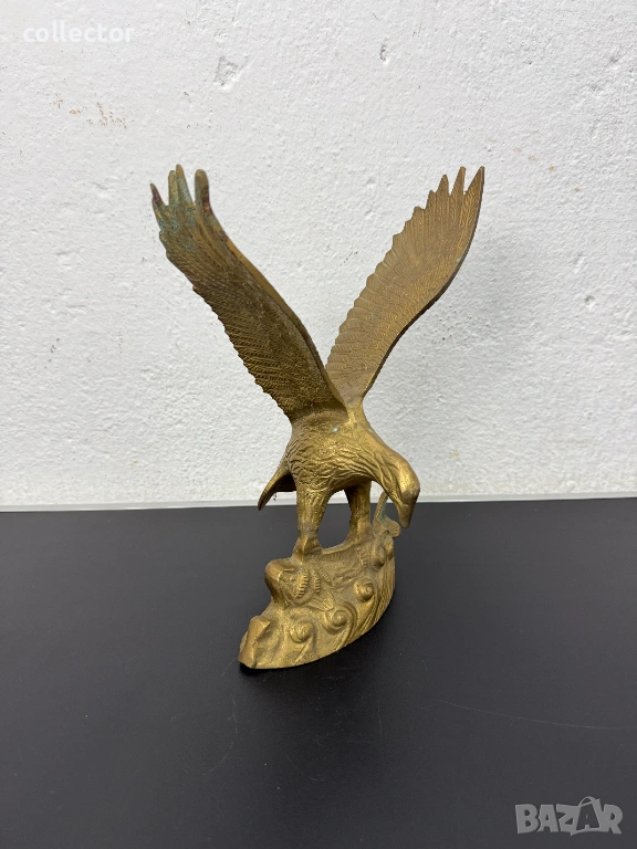 Бронзова статуетка / скулптура на орел с плячка. №7805, снимка 1