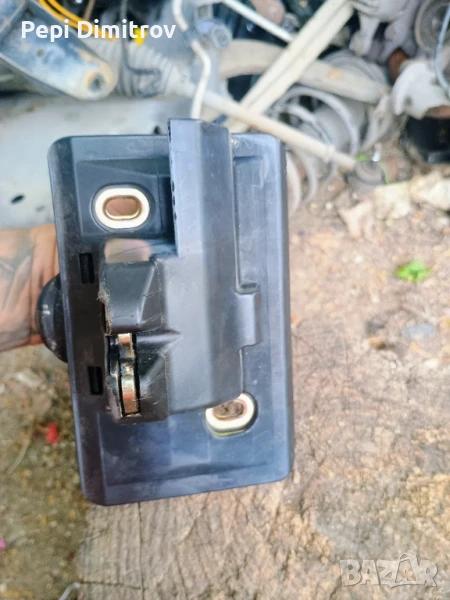 БРАВА ЗА БАГАЖНИК MERCEDES W208 A2088000375, снимка 1