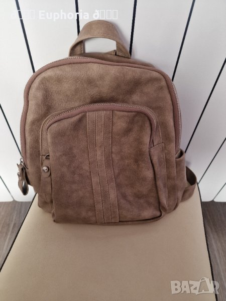 Дамска раница, снимка 1