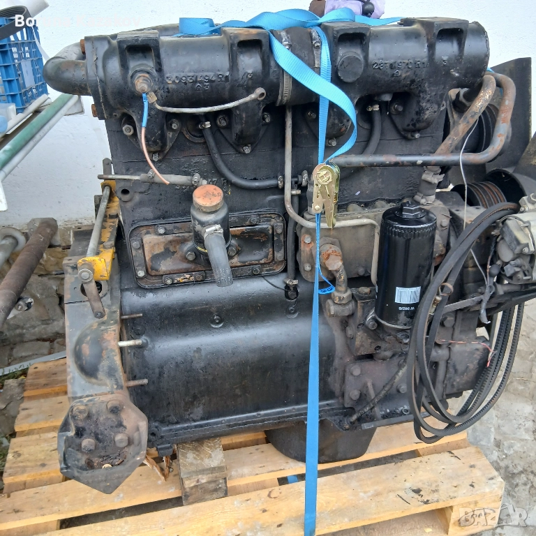 Двигател за челен товарач или багер, снимка 1