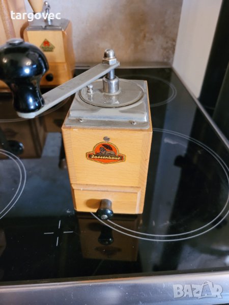 Старинна мелничка за кафе, снимка 1