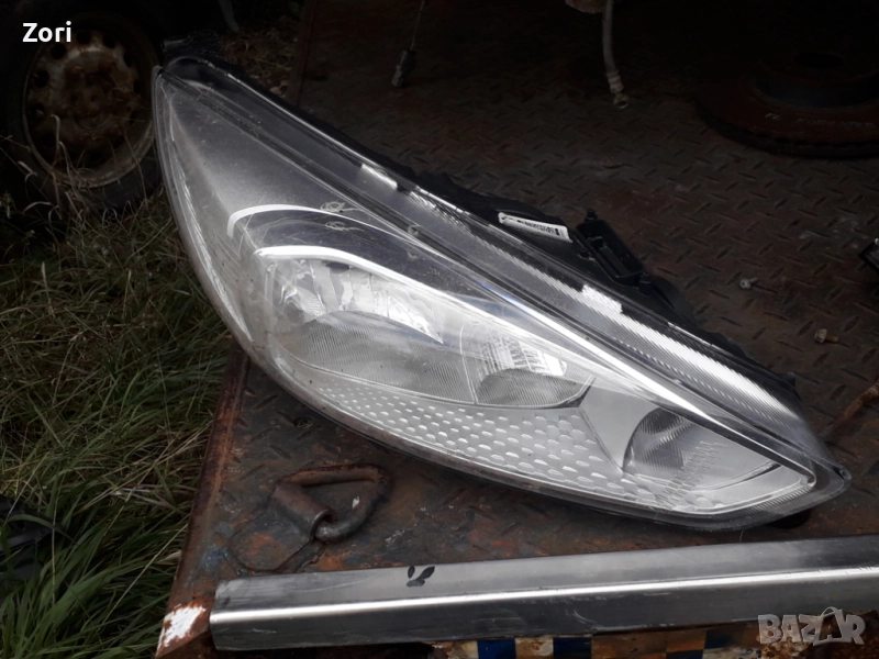 Десен фар Ford Focus MK3, снимка 1