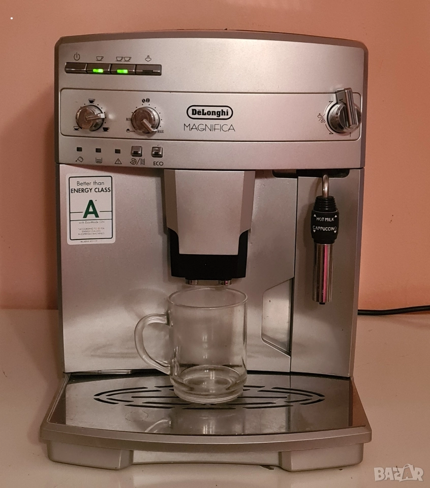 Кафемашина кафе автомат Delonghi MAGNIFICA работи перфектно, снимка 1