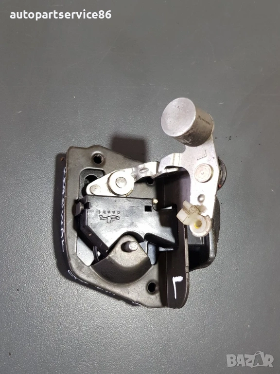 Механизъм за заключване на задна лява врата за KIA Carnival 2002–2006 2.9 CRDi, снимка 1