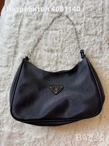 Дамска чанта Прада, не е оригинална, не е носена нито веднъж