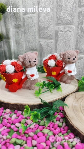 Сладки малки мечета в бяло и червено!!