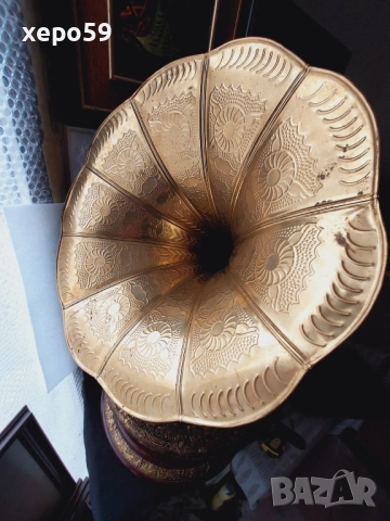 Рядък стар грамофон с фуния с бронзов обков и интарзии, снимка 11 - Други - 52429555